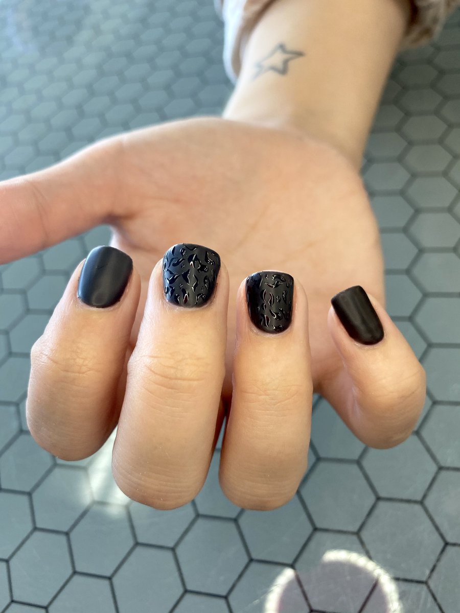 cassidyhgarner's tweet photo. come see me and get ya nails done!! 🥰 message me https://t.co/KX4cGYzYcK