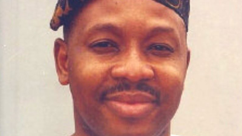 AmnestyNigeria's tweet photo. On 1 October 2008, police officers of the Lagos State Rapid Response Squad shot Modebayo Awosika in the head and then set his car on fire; #EndSARS https://t.co/cqSKkreDF1
