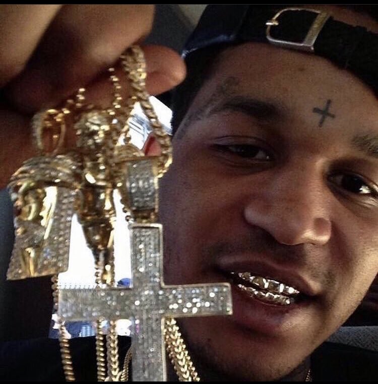 fredoswrld2's tweet photo. @__stendo__ Forever a goat😔 https://t.co/Rn01WvzFwI