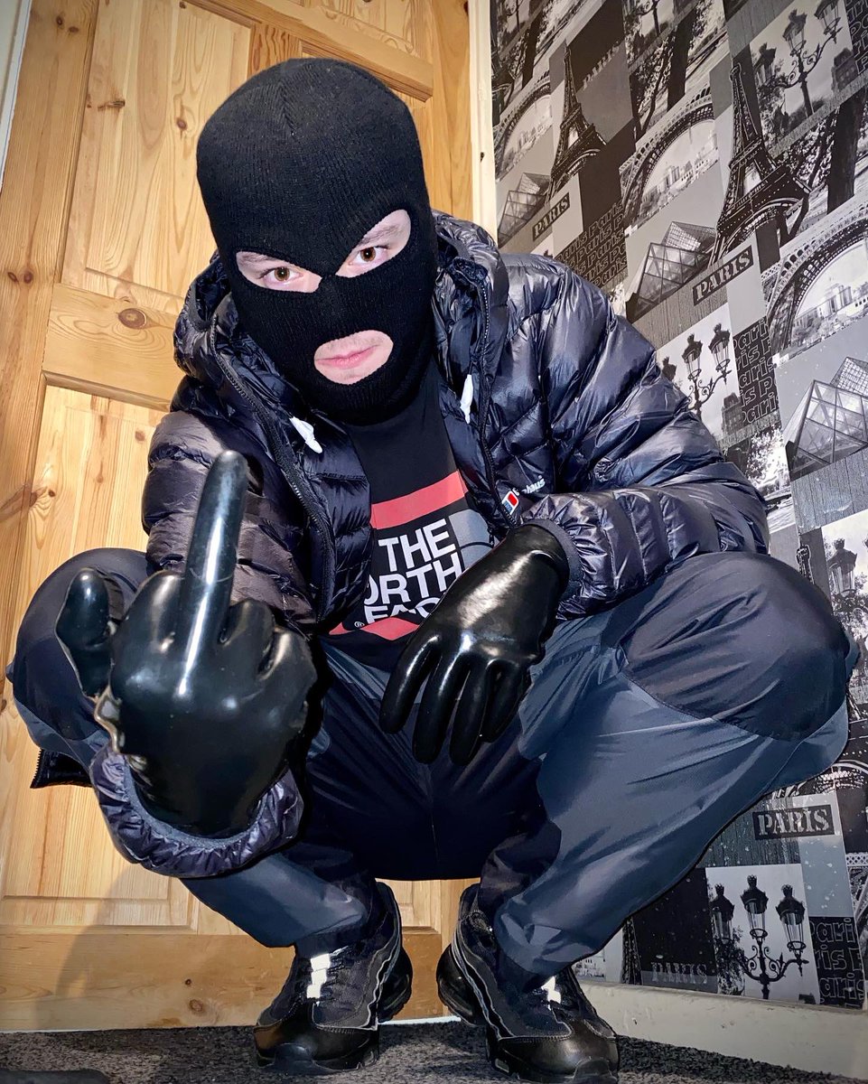 Kink_Adventures's tweet photo. So, I bought a new jacket and it’s shiny AF 😝 oh, an there is some rubber too 😜

Who’s ready for some fun? 😈 https://t.co/itB6yOgrLt