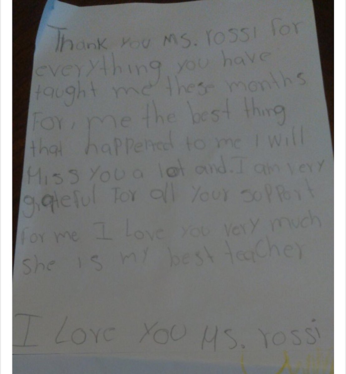 MsRossisRoom's tweet photo. This is the year of change, and it is bittersweet as I say goodbye to my 1st graders. Thursday, I will begin teaching KINDERGARTEN! 🖍 My kiddos left me with some sweet notes and drawings today. 🤍 I love you all! @CESMiniCougars https://t.co/SlQCaVBoie