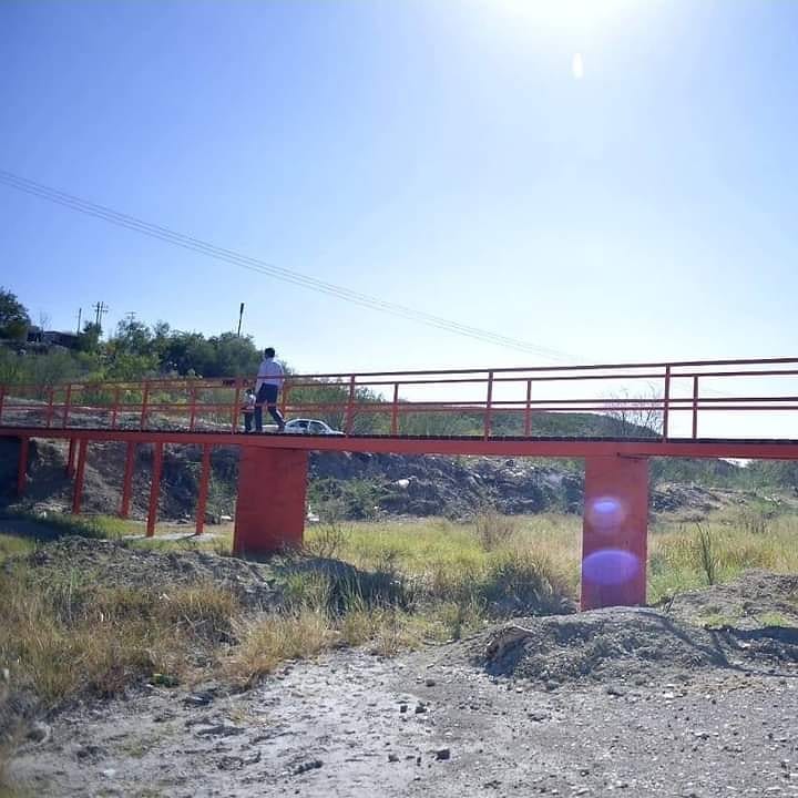 Roberto_dls's tweet photo. En atención a la solicitud de los vecinos de la Gámez Sumarán y Santa Teresa, realizamos la construcción de un puente que era muy necesario. ¡Quedó bien perrón! Ya está listo para utilizarlo.
#AcuñaLaConstruimosTodos https://t.co/DnrrTSZYxx