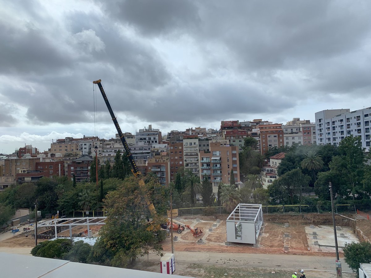 veronica_posa's tweet photo. La velocitat vertiginosa d’unes obres i el privilegi de poder admirar-les des de les alçades Fase 1 a Fase 4 en 65 dies 😱#nonstop #creixer #COVID19 @perevirgilicat https://t.co/jnLMmaba8B