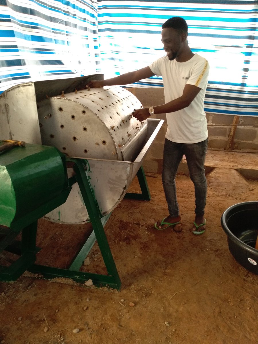 tee_ventures's tweet photo. The much anticipated Nuel-Tee-Top mechanized garri processing factory has been completed and  well equipped. We're set for massive production and sales of our star product (Nuel-Tee-Top garri) around the country. 
#Infinity 
#NengiTheActress 
#Appleevent2020 
#RexxieDay https://t.co/EM0dGGB6rB