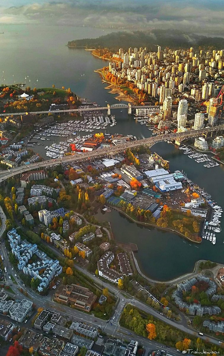 Beautiful #Vancouver 🍂 #YVR #vancity #helicopterlife #fallcolours <a href="/AM730Traffic/">AM730Traffic</a> <a href="/CKNW/">CKNW</a> <a href="/GlobalBC/">Global BC</a> <a href="/1K_things/">Things to do in Van</a> <a href="/MyVancouver/">Destination Vancouver</a> <a href="/604Now/">604 Now | Vancouver</a> <a href="/igvancouver/">Instagram Vancouver</a>