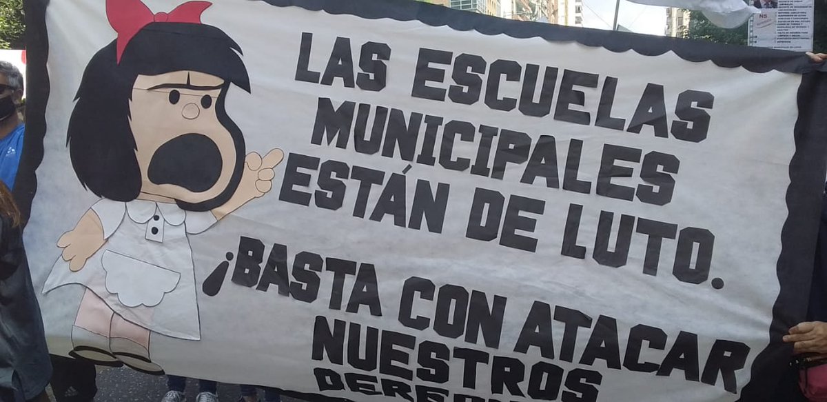 Gicar77's tweet photo. #NoAlCongreso 
#LlaryoraMiente 

Escuelas municipales en lucha!! https://t.co/lqmZTHwhEY