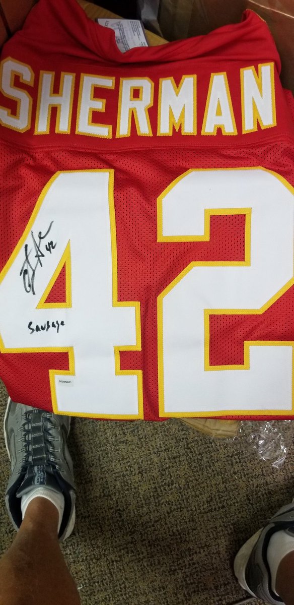 ADAFundraising's tweet photo. Here we go....Lets get some jerseys going.

Retweet and Follow to win one of the following jerseys
@CutonDime25
@Shermanator_42 
Damien Williams 
@WillieGayEra 

Get us to 1k followers and 500 retweets by next Monday at 7pm and we will double it!!!! 8 winners total. https://t.co/dEjObC3VYU