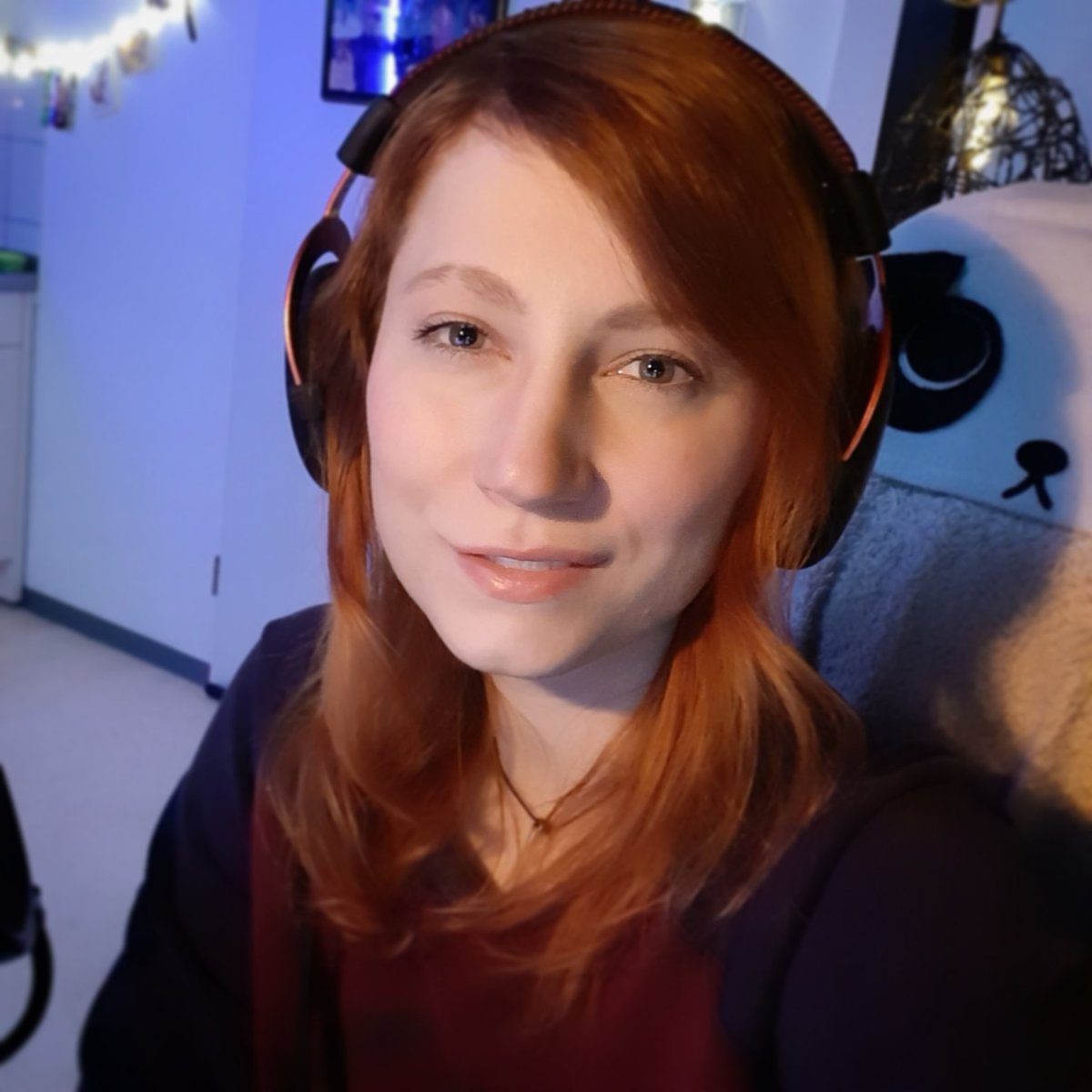 I know it's late but I wanna check out the new killer on #DeadbyDaylight with you 😊
Live on #twitch right MEOW!
> twitch.tv/ms_redfox