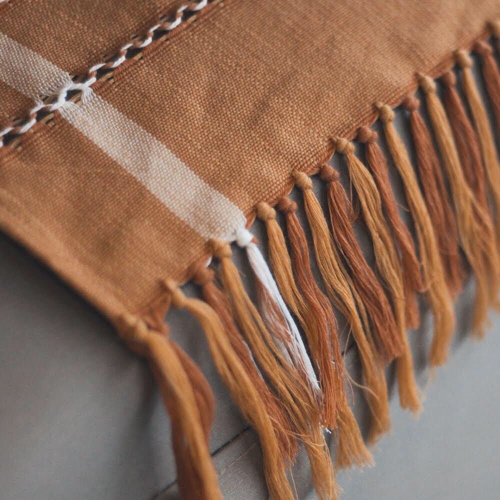 artesan_es's tweet photo. Pie de cama • Throws https://t.co/Ydh1VZXSVt