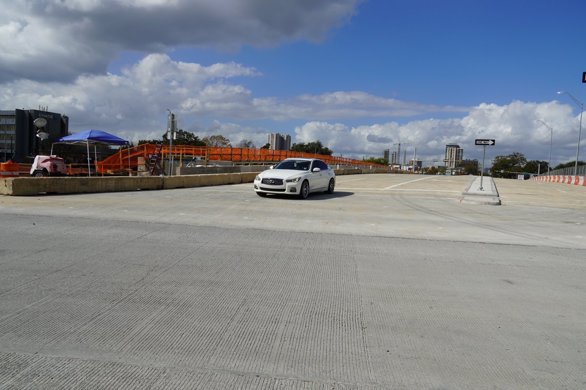 drive288's tweet photo. TODAY we’re opening #Southmore bridge, allowing you to drive over SH 288 in both directions! @TxDOTHouston #drive288 #bridgeopening https://t.co/RzN6o7jUQ7