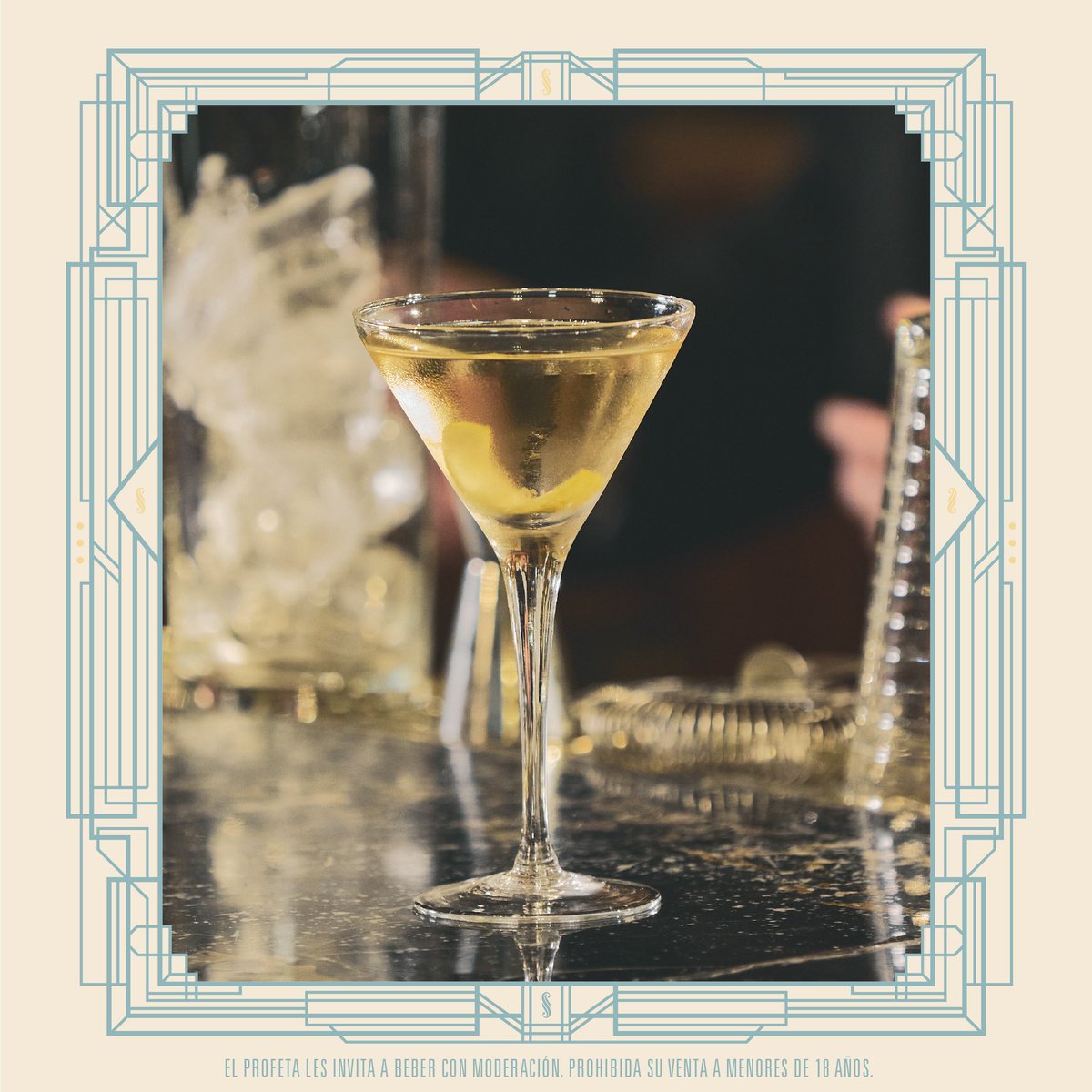 elprofetagin's tweet photo. @arulomban  San Martín. Llamado así por Don José de San Martín, fue creado entre fines del siglo XIX y comienzos del siglo XX. Interpretación argentina del Dry Martini.

5 cl de ginebra seca El Profeta
5 cl de vermouth seco Giovannoni
Refrescado, copa cóctel con twist de limón https://t.co/Q9uHRJ84Zx