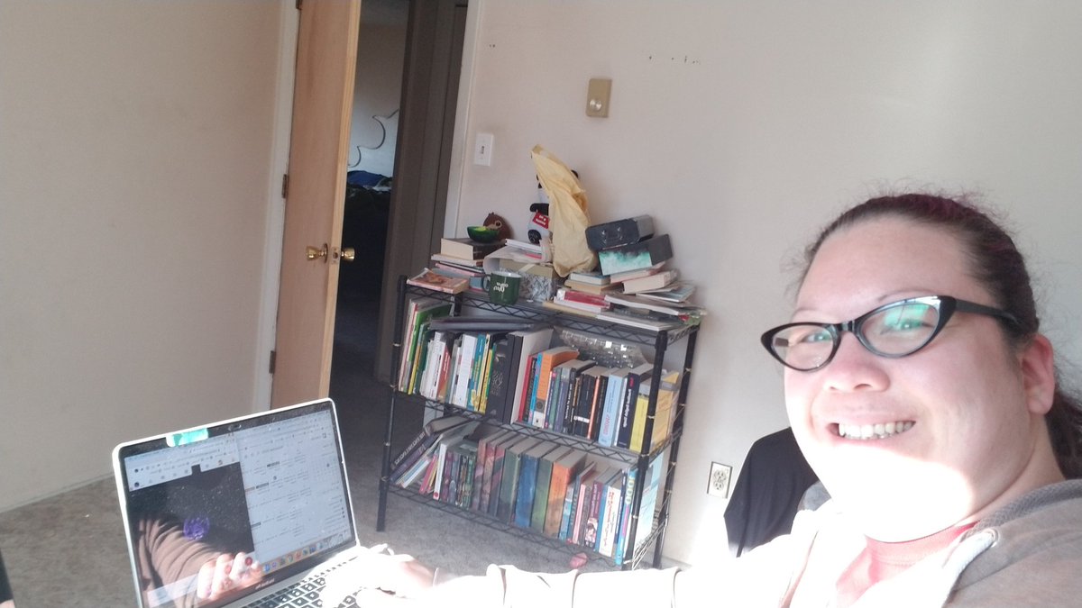 frau_keller's tweet photo. Just waiting around for visitors during office hours... @ManzanoMonarchs #MHSDeutsch #MHSRead180 #MHSKellerLit https://t.co/ceD3hussJh