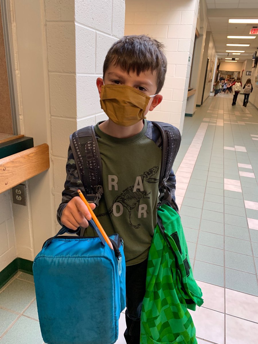 MTAPhillips's tweet photo. Mrs Kelly caught this guy being responsible. Everyone else walked around this pencil in the hall. He took the time to pick it up! #proudteacher https://t.co/L4eThconhk