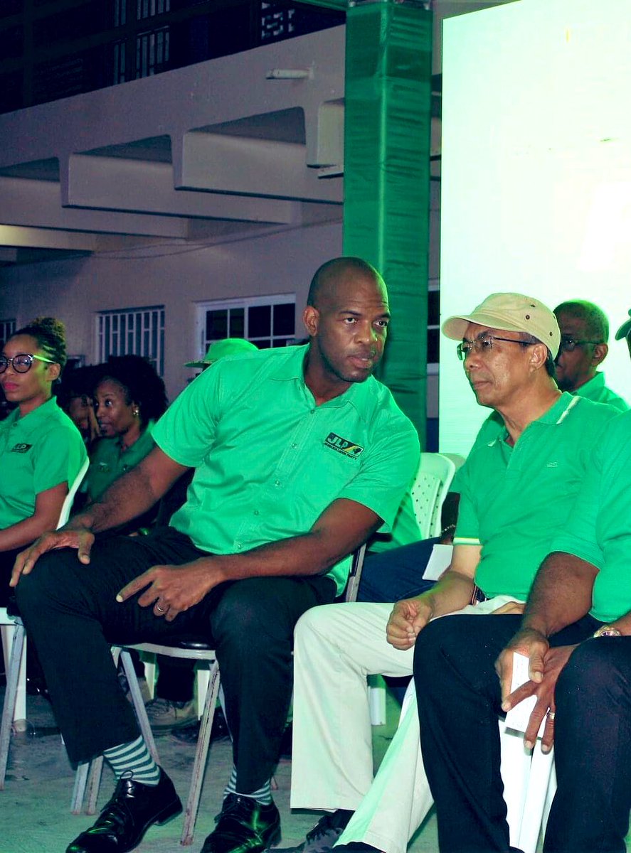 g2kportmore's tweet photo. #throwbacktuesday🔙 2018 SE St. Catherine Constituency Conference P.S Happy Birthday 🎁🎂to @jlpjamaica General Secretary Dr. Horace Chang 📸by @DjSteps #birthdaycelebration🍾 #gensecretary👨💻 #portmorelinkup🌃 #jlpbusiness🔔 #morethanjustpolitics✌ https://t.co/ApjCTa4aQi