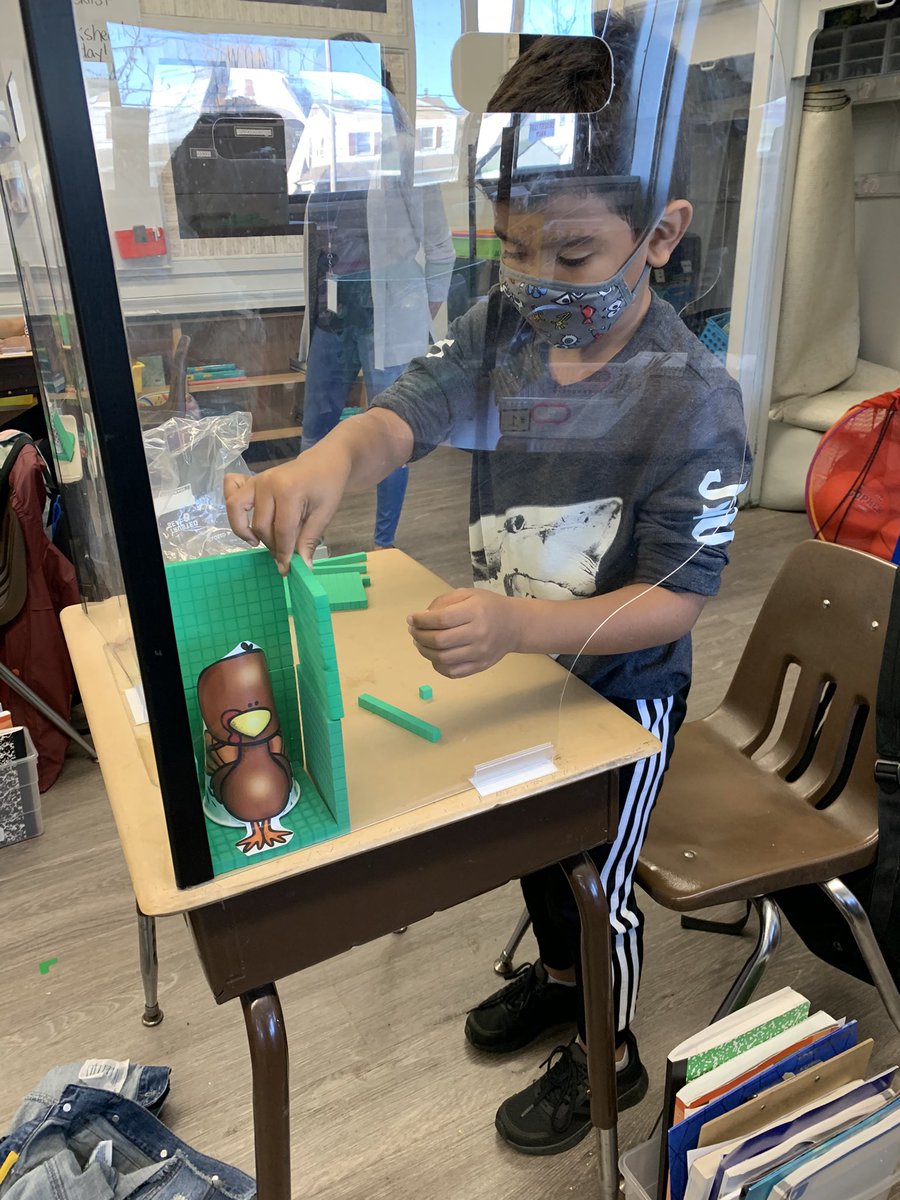 mrsgress1's tweet photo. Using a STEM mindset to build the best shelter to keep our turkeys safe this thanksgiving season! #STEMeducation #numbersense #placevalueblocks @WheelerAvenue @VS13UFSD @MrJohnFrias https://t.co/ul7ynIQfsi
