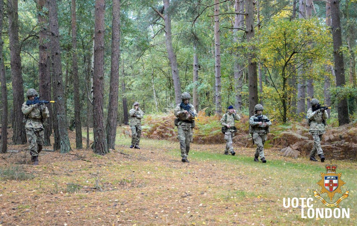 ULOTC's tweet photo. B COMPANY WEEKEND 1
 
B Company enjoyed an action-packed (if somewhat wet) weekend away at Hankley Common Training area working on their basic infantry skills.
 
Register your interest now: https://t.co/7bxHTt9xlH
 
#London #StudentLifeLessOrdinary #BeMoreThanYourDegree https://t.co/ALcm5C8NAS