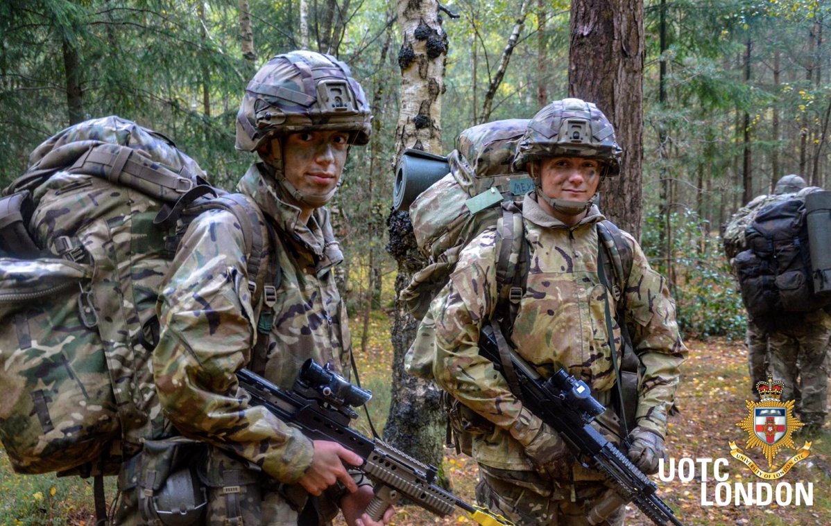 ULOTC's tweet photo. B COMPANY WEEKEND 1
 
B Company enjoyed an action-packed (if somewhat wet) weekend away at Hankley Common Training area working on their basic infantry skills.
 
Register your interest now: https://t.co/7bxHTt9xlH
 
#London #StudentLifeLessOrdinary #BeMoreThanYourDegree https://t.co/ALcm5C8NAS