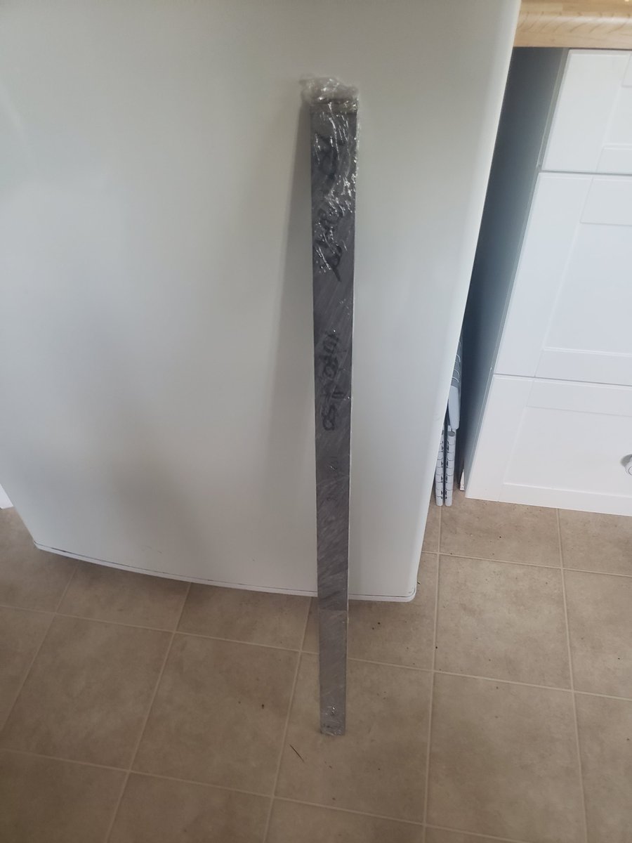 KyleStubbins's tweet photo. Presents at the door today! Pretty awesome considering the delivery date was November 16 EOD.
Some of those 2x72 belts look like they eat knuckles for breakfast.
Also picked up 1000 x 1/4" Carbon Ball Bearings (might have messed this up & should have got chrome).
#blademaking https://t.co/V9JK70IhYp