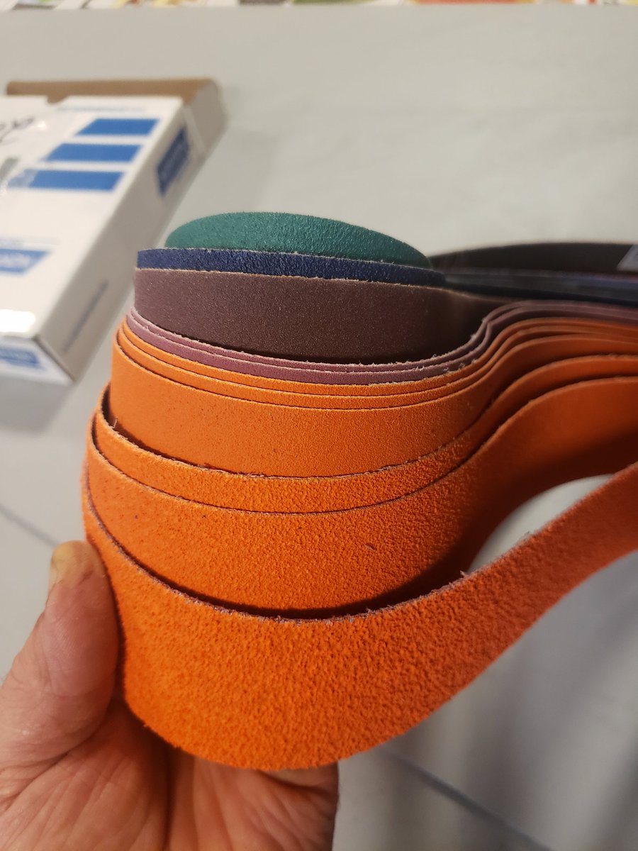 KyleStubbins's tweet photo. Presents at the door today! Pretty awesome considering the delivery date was November 16 EOD.
Some of those 2x72 belts look like they eat knuckles for breakfast.
Also picked up 1000 x 1/4" Carbon Ball Bearings (might have messed this up & should have got chrome).
#blademaking https://t.co/V9JK70IhYp