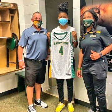 SUTSReport's tweet photo. Chynna Mattair @rawchynna4 (Dillard HS / South Florida Lady Spartans) is headed to Saint Leo University @SaintLeoWBB @TeshJ02 @coachc9 next season! #Classof2021Signings https://t.co/A5AeU72Wvl