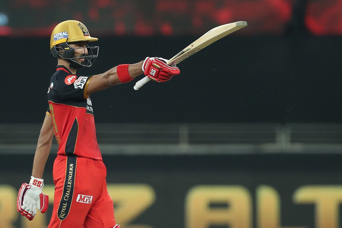 IPL's tweet photo. 1️⃣5️⃣ matches
4️⃣7️⃣3️⃣ runs
5⃣ Half-centuries
7️⃣4️⃣ - Highest Score

@devdpd07 is Emerging Player of the #Dream11IPL💪 https://t.co/BUPXIWtama