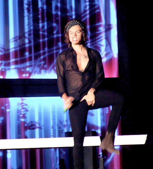 49. niall’s or harry’s signature during better than words?