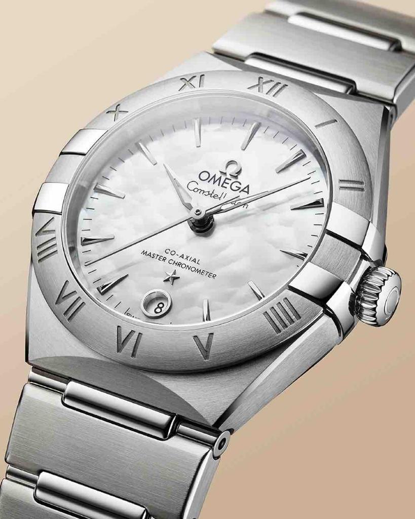#OMEGA My Choice

This OMEGA Constellation design has been an OMEGA favorite since 1982. After all this time, it is still one of our most Essential Choices.

#LoveBedford #OMEGAconstellation