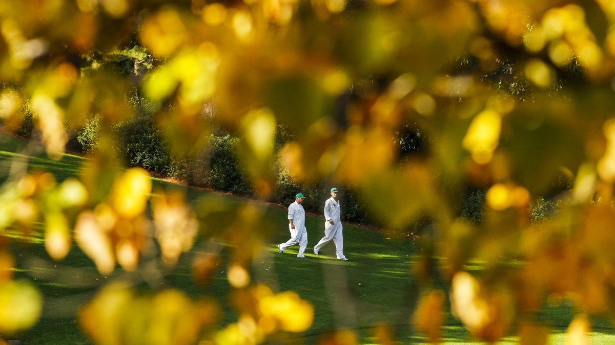 Fall vibes at Augusta. 🍂

Different look, same beauty. ⛳