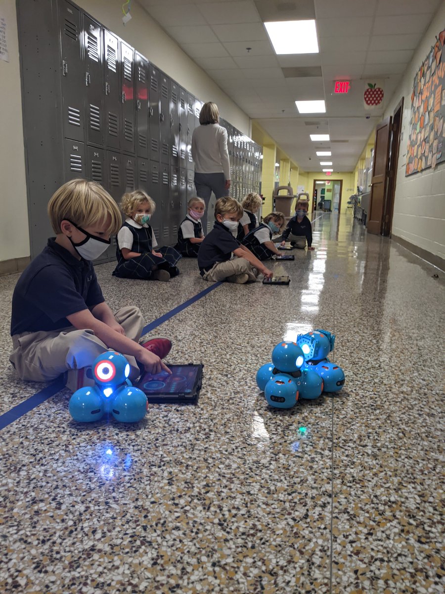 Junior Kindergarten students get pumped about robotics with <a href="/WonderWorkshop/">Wonder Workshop</a>  Dash &amp; Dot robots. #STEMlearningcontinues #SociallyDistancedClassroom #MakeItHappen
