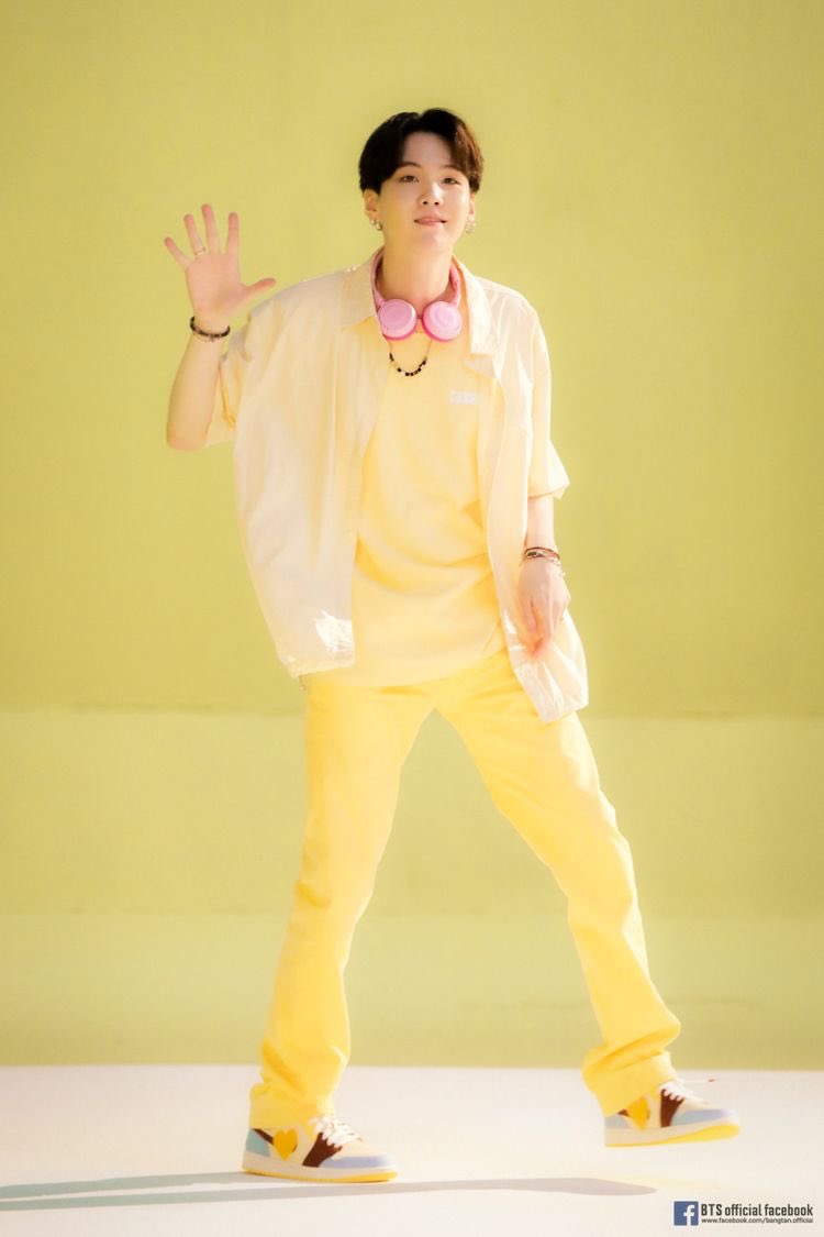 bts as microphones ; a needed thread 