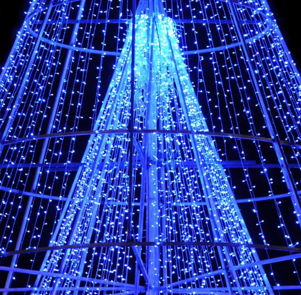 illuminightsa's tweet photo. Something magical is coming to San Antonio on November 19th... ✨ 

More info: https://t.co/uzdMPmNE2p https://t.co/mv9p9aNsuF