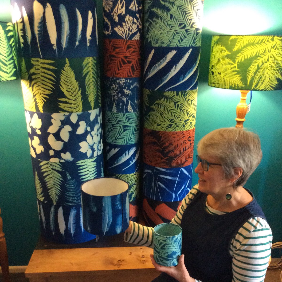 ArnoldBridget's tweet photo. Today was my Birthday so I surrounded myself with my lampshades for a photo shoot loving the colours together a happy place to be #lampshadedesigner #needcraft #memadeshade https://t.co/x96a2Qawke