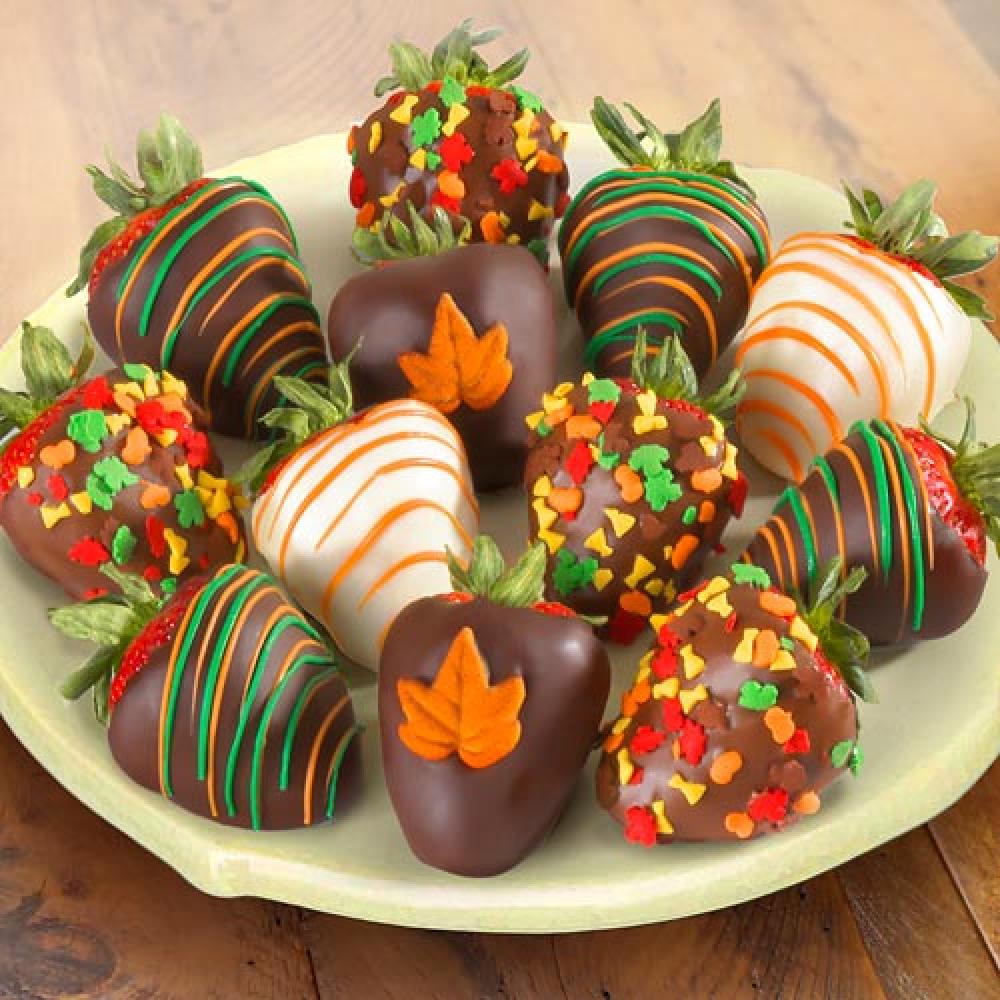 agiftinside's tweet photo. As excited as we are that Christmas is next month, we can't forget about Thanksgiving! Ditch the pumpkin pie and delight everyone with our Fall Chocolate Covered Strawberries! https://t.co/QydOe7dhqv #ThanksGiving2020 #Thanksgiving #AGiftInside #ThanksfulBerries #Dessert https://t.co/hyy5vJr0S9