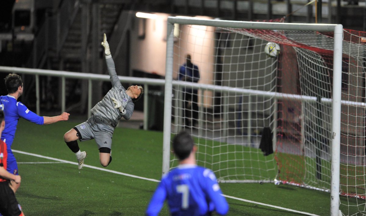 SpartansFC's tweet photo. π· Great to have our man @camerondawson62 back in scoring form tonight. Hereβs the second of his two headed goals. https://t.co/40NTirDhsf