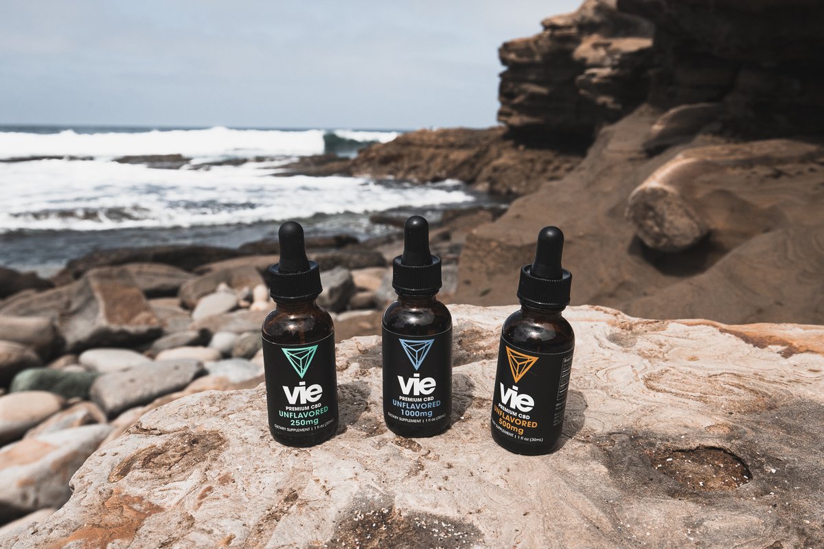 VieCBD's tweet photo. Our Broad Spectrum CBD oil is THC-Free while preserving the integrity of the whole plant to maintain a broad array of cannabinoids and phytochemicals. 🌱⁣⁣⁣
⁣⁣
https://t.co/SSGmNElW7W⁣⁣
⁣⁣
#viecbd #cbd #cbdoil #cbdproducts #cbdhealth #cbdwellness #cbdtinctures #Maryland https://t.co/6z5AhbNuqG