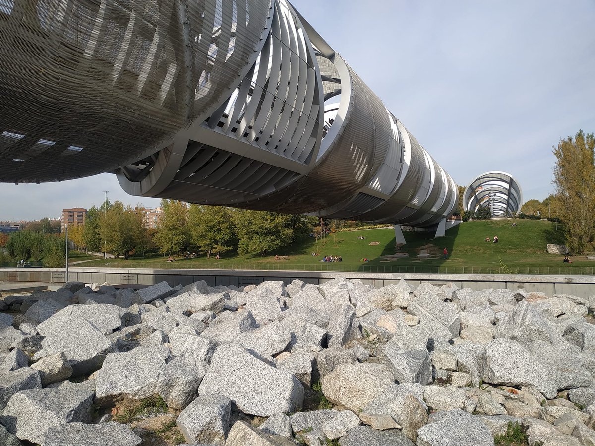 PodCastizo's tweet photo. Otra perspectiva del puente de la Arganzuela.
🎙️ https://t.co/kzxkOWKZNM
#Madrid #podcast #PodCastizo #ElPodcastDeMadrid #radioviajera #LaRadioDeLosViajes #LaRadioDeLaHistoria #LaRadioDelMisterio
📻 @radioviajera @radiodehistoria https://t.co/VII6QslO0z