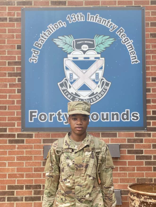 193rd_IN_BDE's tweet image. #WhyIjoin
Yes, I tried and erred in finding the right path, but the one that felt right, led me hours away from home to Fort Jackson where I knew I would make myself and my family proud. 
PVT Lockhart, Justa Miracle, C Co, 3-13 IN BN
#proudtoserve #NoGroundtogive @fortjackson