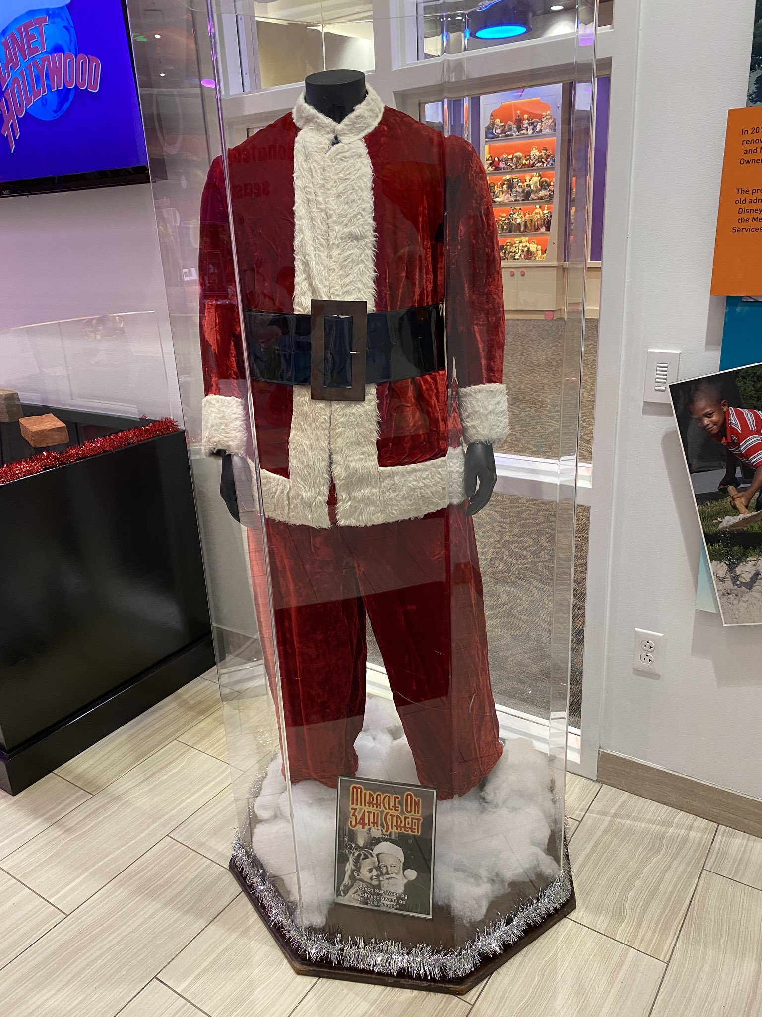Santa suit shop near me
