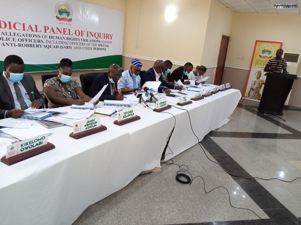 EkitiEndSarsJPI's tweet photo. The Ekiti State Judicial Panel of inquiry into d allegations of Human Right Violations has strucks out d case between Dr Temitope Edward Akinyemi &amp; Vice Chancellor, Ekiti State  University,Prof.Edward Olanipekun,Governing Council,Ekiti State University  for lack of juridiction. https://t.co/9AIzO9kMMT