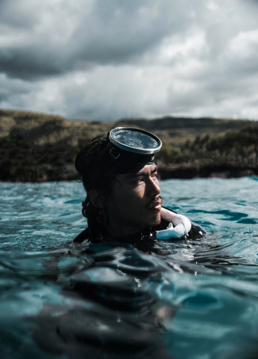 DANGlobalSafety's tweet photo. Make it a habit to stick close to your buddies, because getting separated affects more than just the two of you. Read this true story of what it's like to rescue divers who lose each other in open water: https://t.co/jL3uopSy0F https://t.co/eeC4arccfM