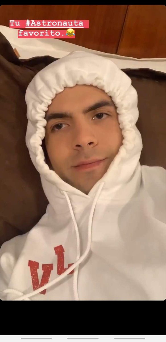 hippofeliz's tweet photo. Día 1. Selfie favorita 
Amo sus pendejadas
#25DiasDeAmorConJohann https://t.co/ZXYmZgqhiO