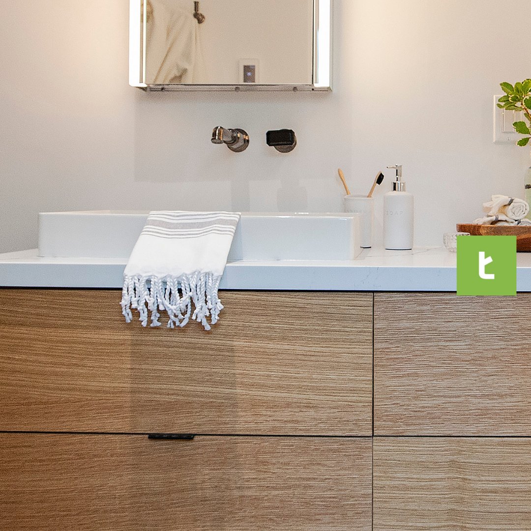 Treeium's tweet image. When it comes to classic color schemes, it doesn&apos;t get any better than black and white. It&apos;s also regularly a popular choice for some of today&apos;s top interior designers. 🖤🤍

#bathroom #bathroomremodeling #bathroomrenovation #contractor #contractorinirvine #bathroomdesign  #hgtv