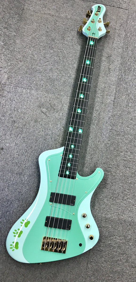 サワ 本日はベースの日です なんとこの度 Espさんからサワモデルのnewベースが完成しました 前回のwakameを基本にしつつ 新カラーリングや肉球をかたどったledポジションマークなど更にパワーアップしたnewベースちゃんを宜しくお願い致します 15日 サワ 本日はベースの日です なんとこの度 Espさんからサワモデルのnewベースが完成しました 前回のwakameを基本にしつつ 新カラーリングや肉球をかたどったledポジションマークなど更にパワーアップしたnewベースちゃんを宜しくお願い致します 15日