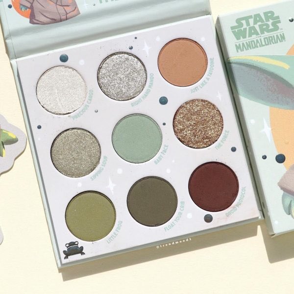 jadorebeaute11's tweet photo. REVEALED! @ColourPopCo and @starwars join forces to create the cutest palette for the cutest in the galaxy! The Child palette is available now on their site, $16 #newmakeup #BeautyNews #Mandalorian #colourpop https://t.co/sX7UEkUqA5
