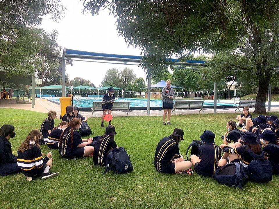 Remembrance Day was observed with a liturgy and 1-minute silence. At Coolock, classes had a giant poppy which students signed. Each class rep took the poppy to the Peace Garden and placed it in the ground.
#LestWeForget #remembranceday2020 #cmcBendigo #cmcCommunity