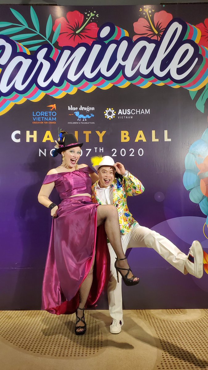Australian cham Charity Ball to help raise donation to help under privileged kids in Vietnam.  Our dinner by chef Jack Lee able to help raise $3000.  It's for our kids, happy to contribute 🥰