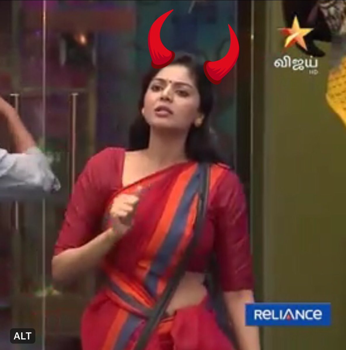 @vijaytelevision This Tharudala #Sanam wanted to start a issue with #Balaji and later play a victim card but she failed since he did not give any damn about her ,

Yendi Tharudala why can’t you play your role with #Ramesh #Shivani and others ..

Balava NOTTAMA Unnala irukka mudiyadu.. thuuu ..