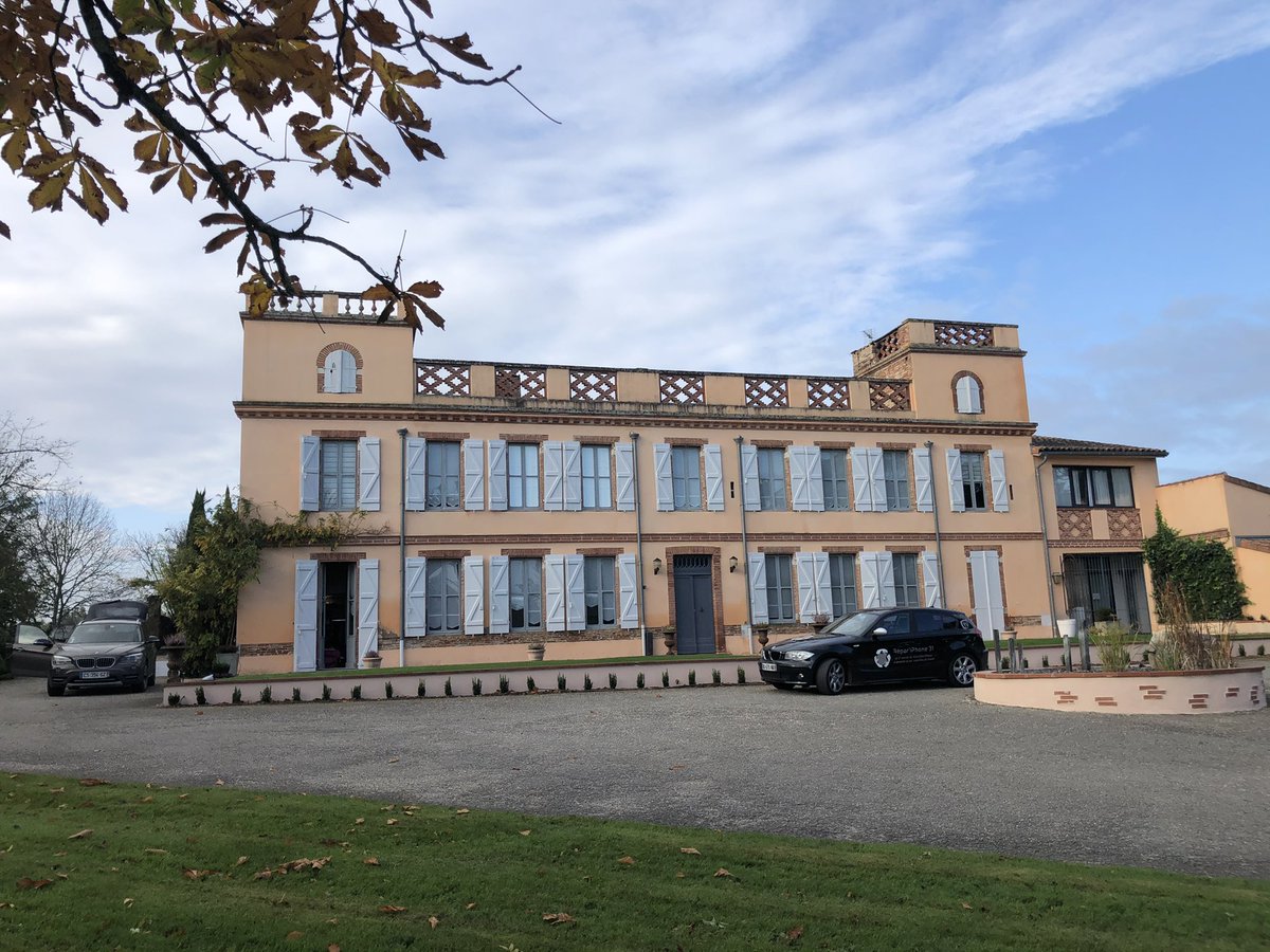repariphone31's tweet photo. Réparation ce jour au Domaine de Beausoleil, espace de coworking et organisation d’évènements à Merville proche de Blagnac 😍  #reparationiphone #ecrancasse #reparation #iphone #toulouse #repariphone31 https://t.co/Xc3JJgJbUz
