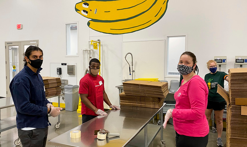 RotaryAustin's tweet image. We enjoyed volunteering at @CTXFoodBank to help pack over 16,000 meals for families on November 7th! Thankful for Stephanie Messina, who was our volunteer coordinator and did a great job. @AndySwansonAUS @sylviafor_jp3