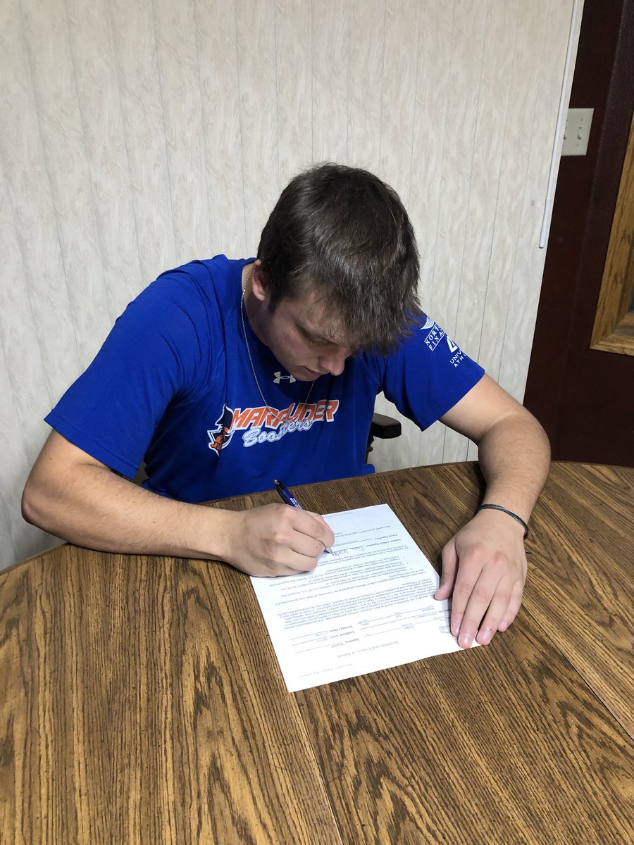 Super excited to be apart of <a href="/UmaryBaseball/">UMARY Baseball</a> can’t wait to see what the future has to hold! Thank you again to my family and coaches that have helped me through this journey #hooksup 💙🧡